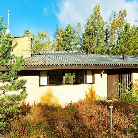 4 Star In Nexo Vakantiehuis Spidsegård