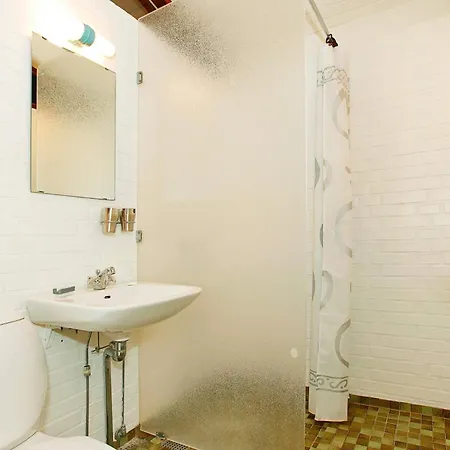 4 Star In Nexo Spidsegård